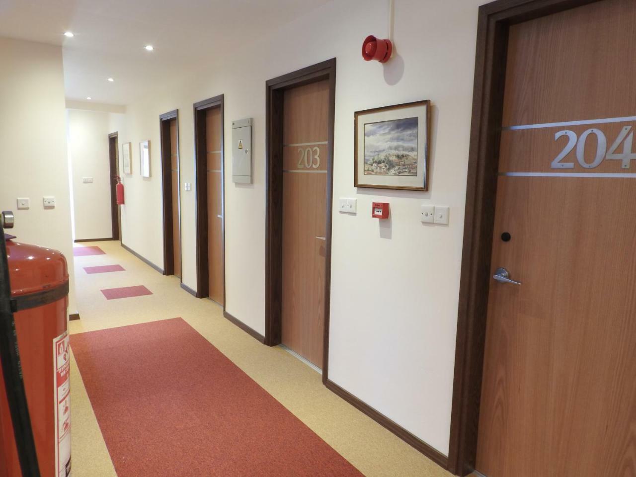 Hill View Hotel Apartments Пісурі Екстер'єр фото